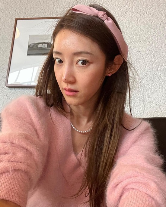 임창정♥ 서하얀, 겨울에도 핑크는 못 참지…셀럽 다운 화사함