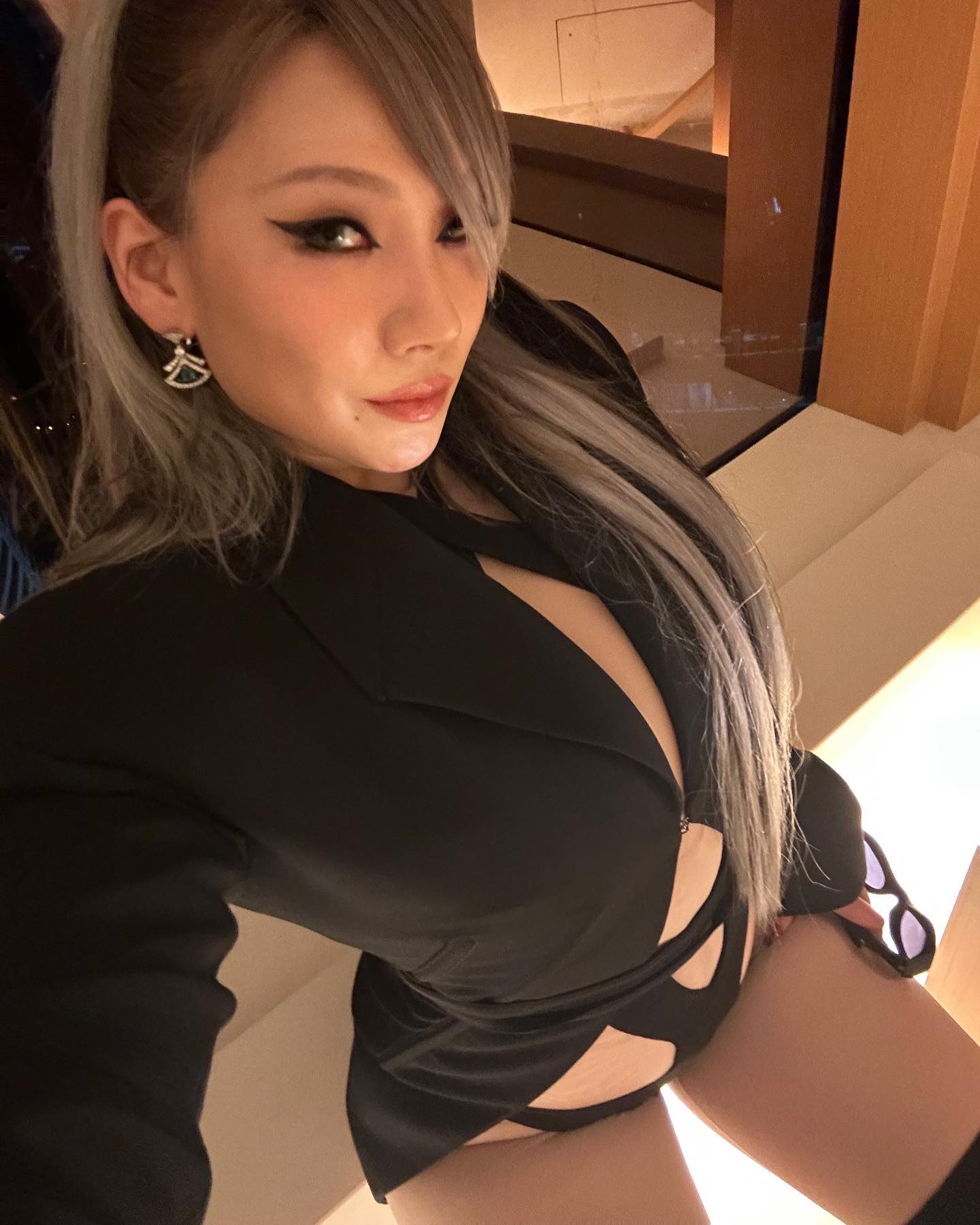 씨엘, 모두 놀라게 할 파격 패션…몸매까지 완벽