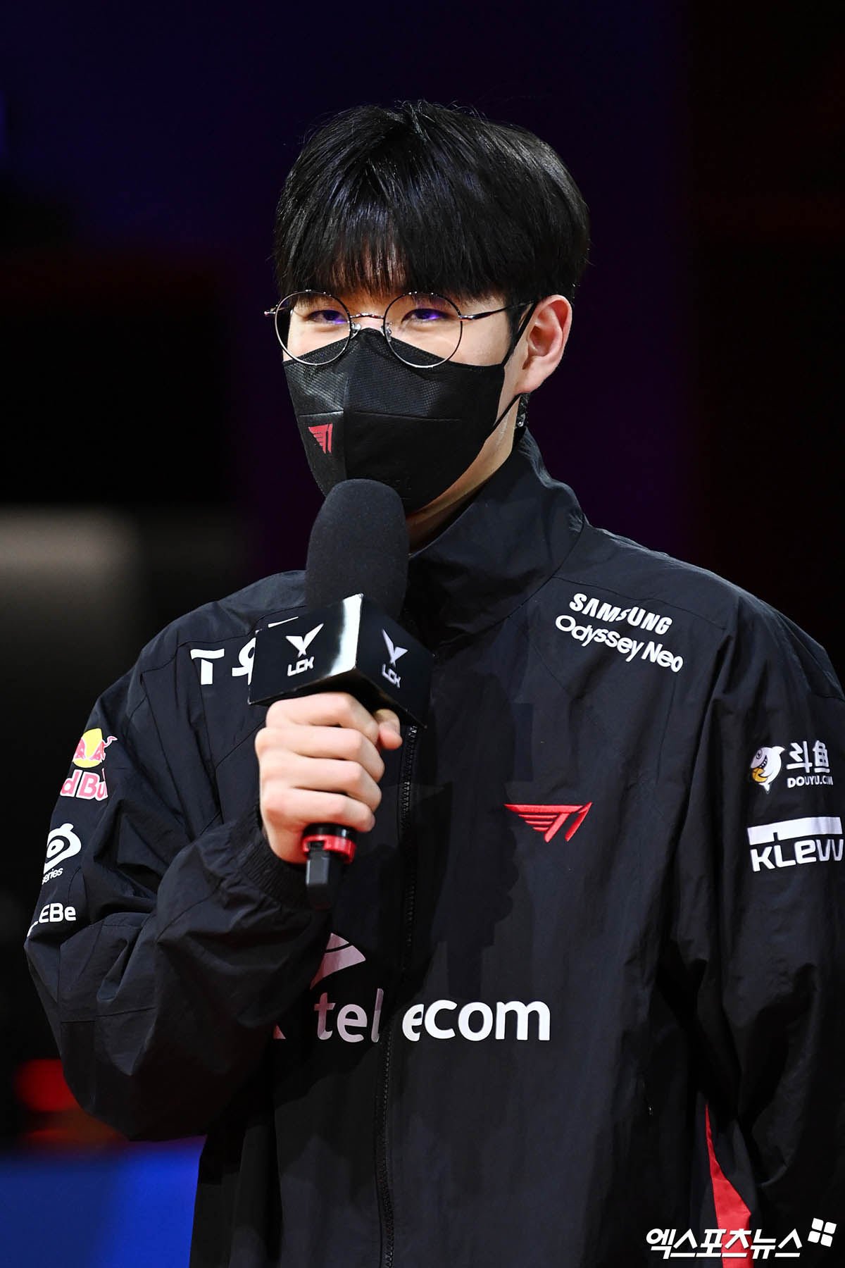 오너 문현준, POG 받았어요[포토]