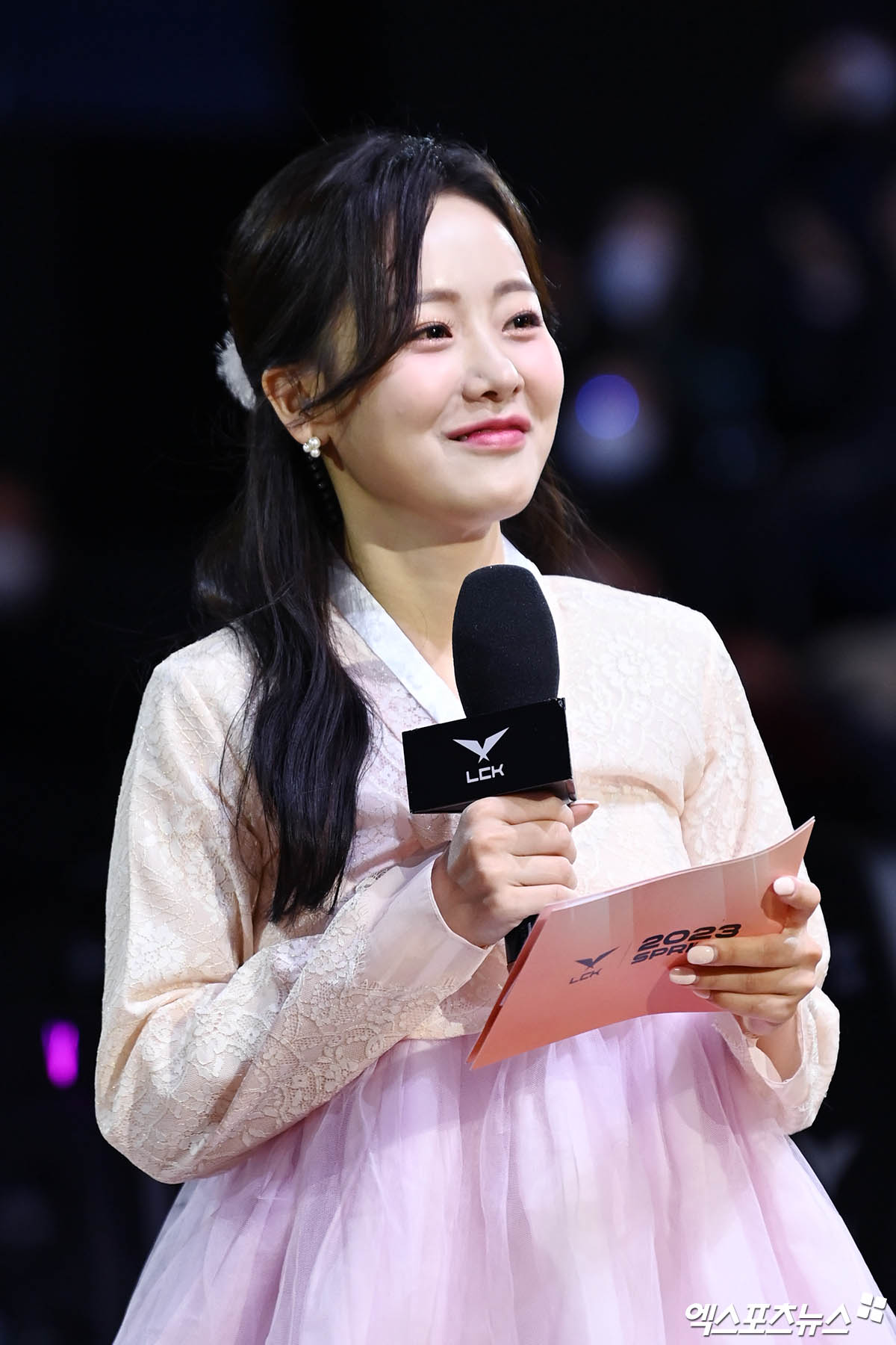 롤파크의 예진아씨 함예진 아나운서, 눈부신 한복 자태[엑s HD화보]