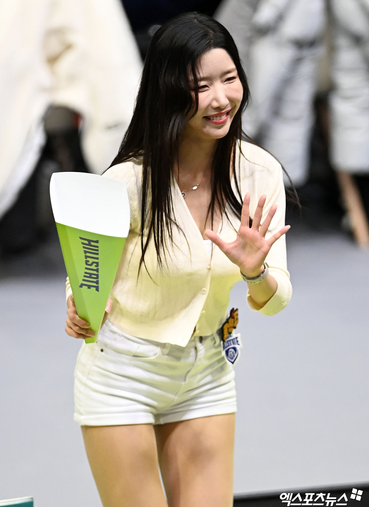 치어리더 류현주 좌우로 흔들흔들~[엑s 영상]