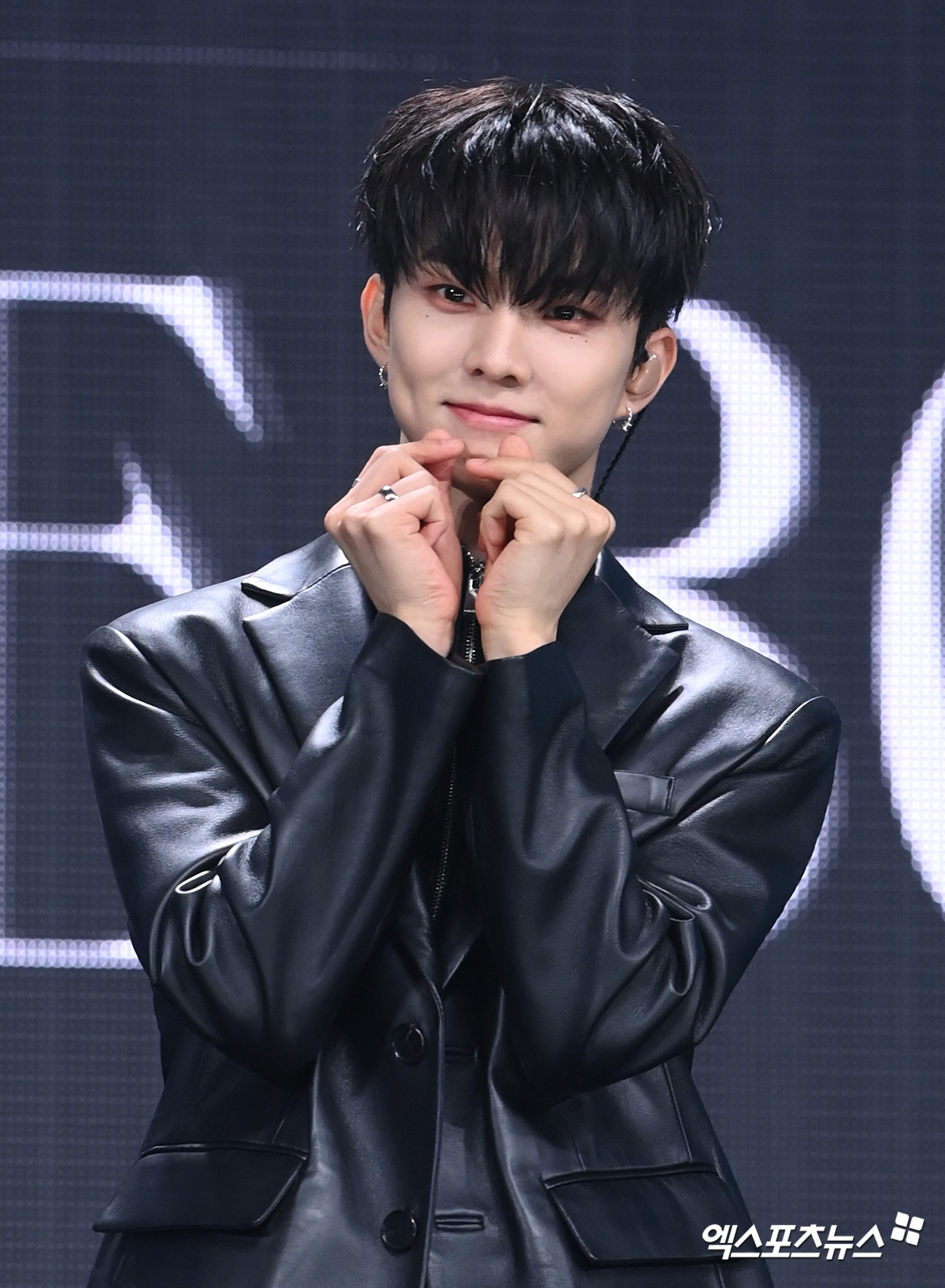 더보이즈 큐 하트 꽃받침[엑s HD포토]