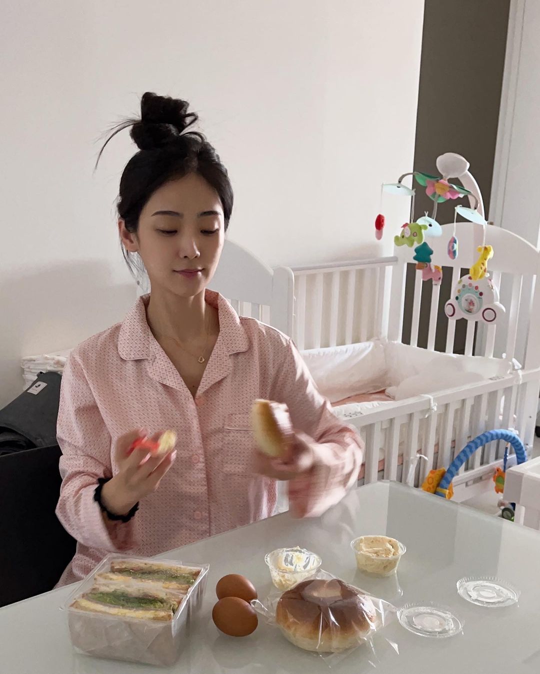 문희준♥ 소율, 애둘맘의 일상…육아 중에는 빵심