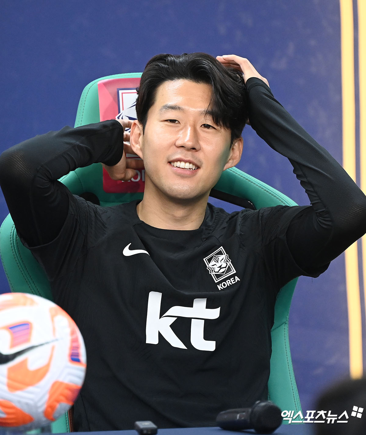 손흥민 '기자회견 참석, 몸 상태 좋아졌어요'[포토]