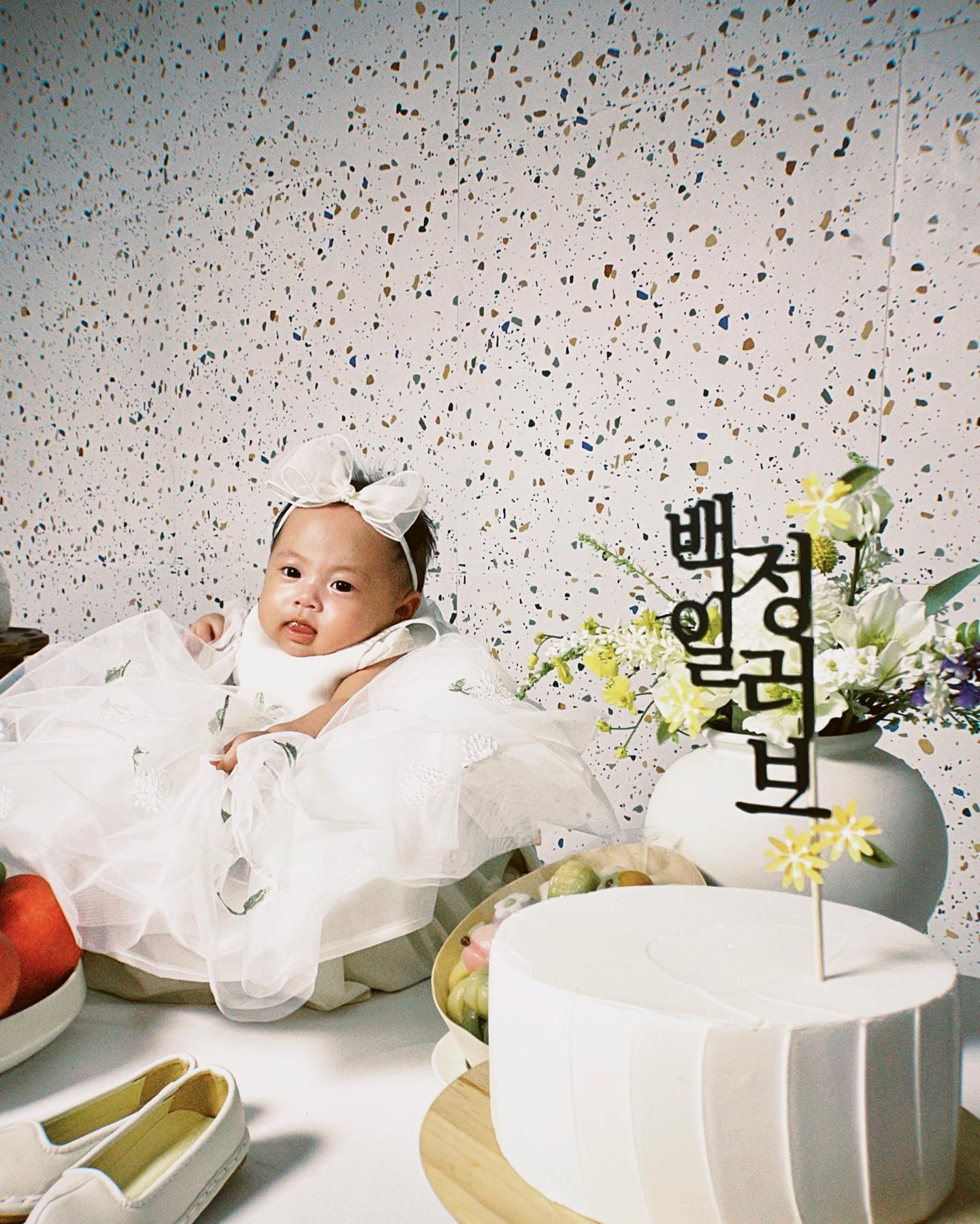 허니제이♥정담, 딸 백일잔치에 민소매 커플룩 고생했다!