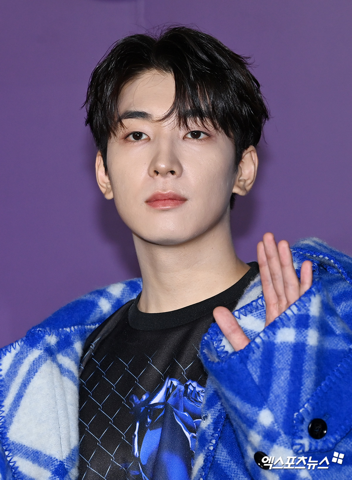 세븐틴 원우 여배우 못지않은 백옥피부[엑s HD포토]