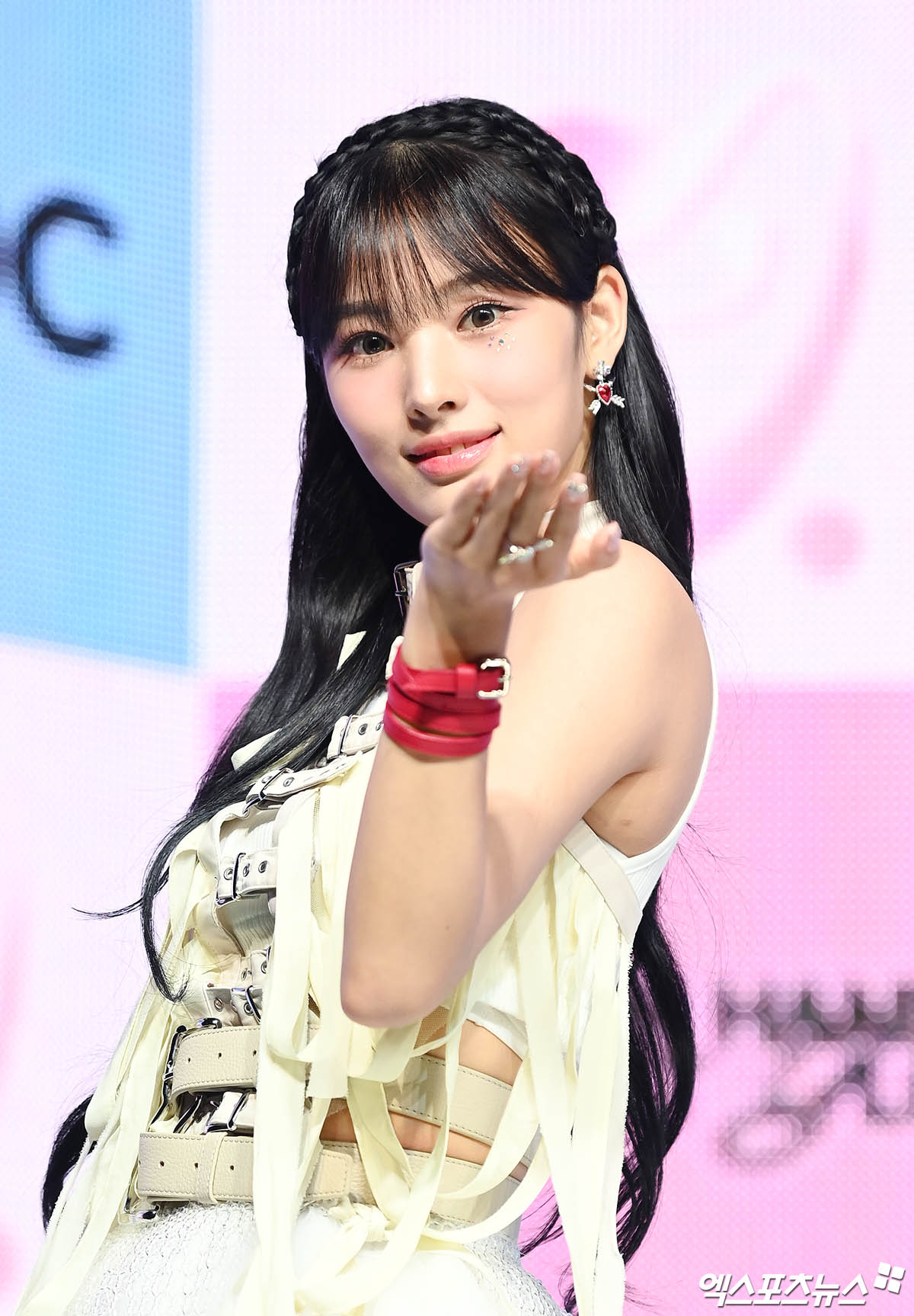 엔믹스 탈퇴=개인사정…데뷔 지니, 온갖 추측 뒤로하고 어엿한 솔로로 (엑s 현장)[종합]