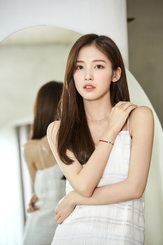 오마이걸 아린, 노숙위기청년 위해 아름다운재단에 3천만 원 기부…누적 기부금 1억 원