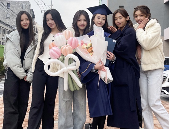 [단독] 초졸 축하 임서원, 트롯 공주→최연소 아이돌…유니스도 의리(종합)