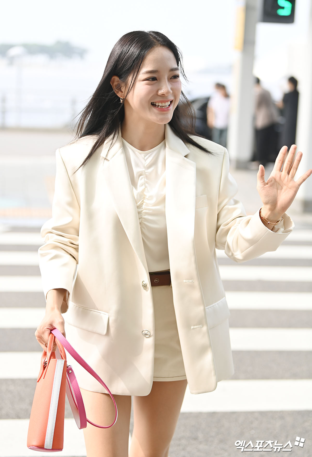 김세정 팬들에게 밝은 손인사[엑s HD포토]