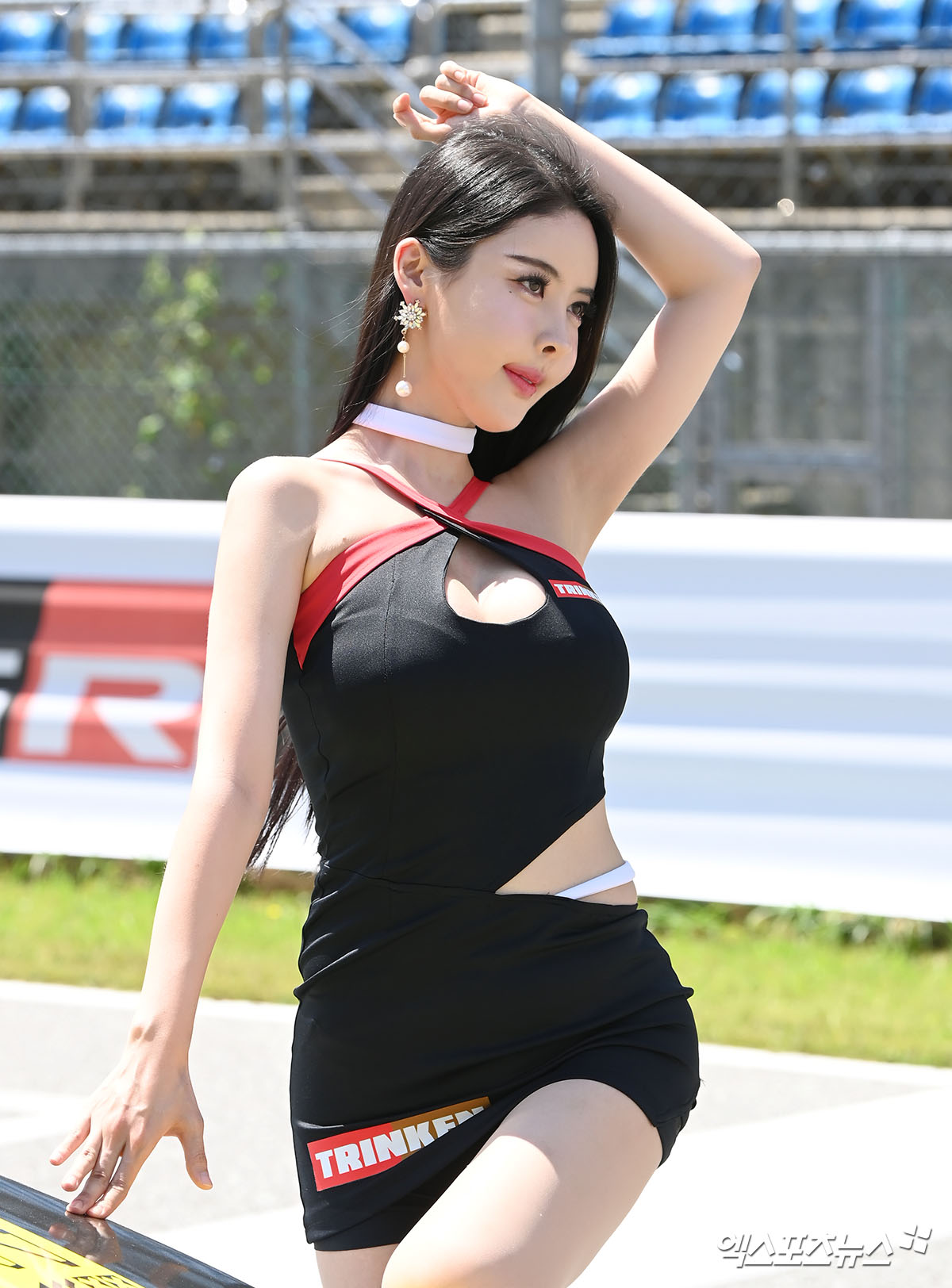 레이싱모델 손비로하 도도한 자태[엑s HD포토]