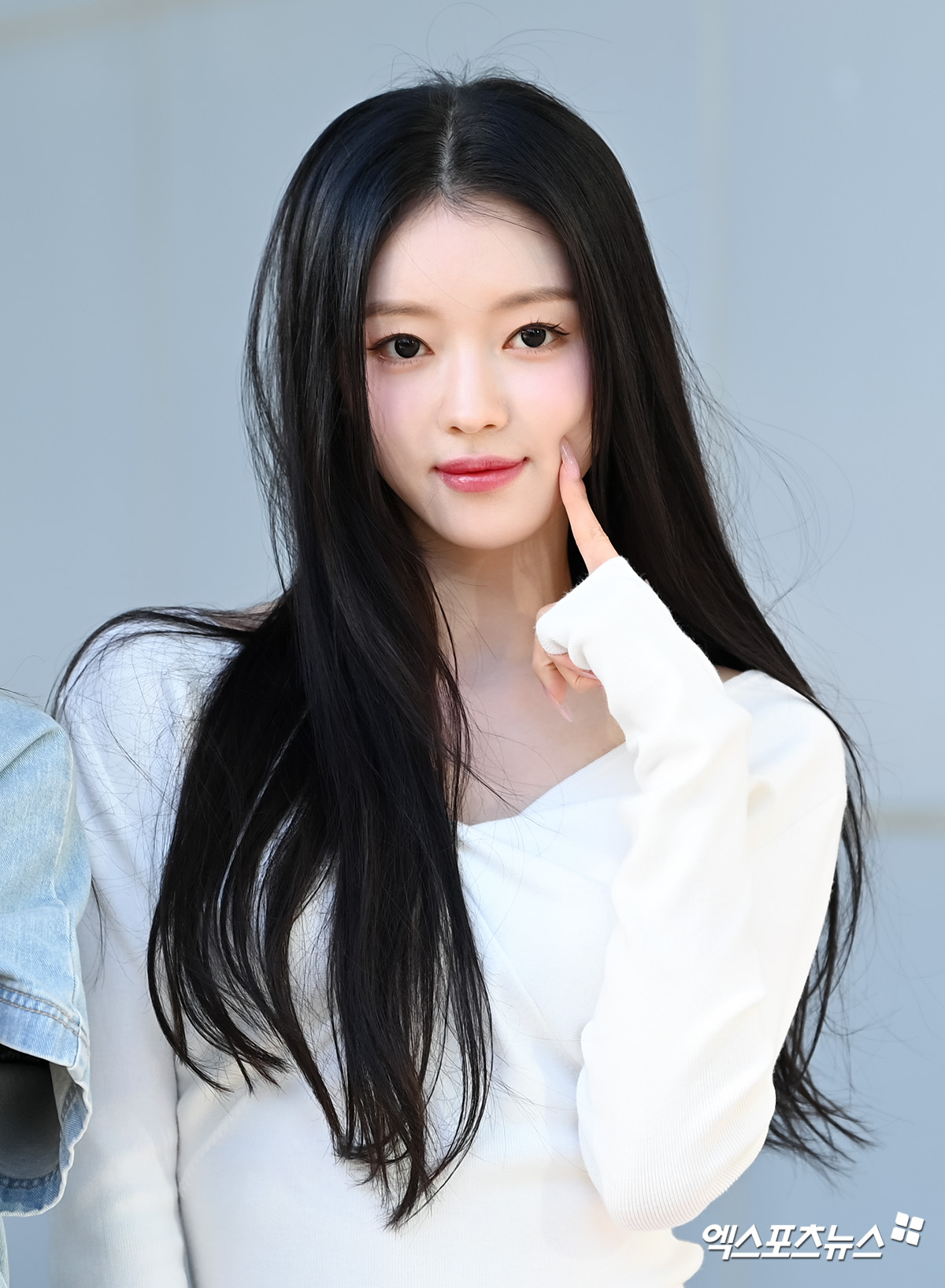 오마이걸 유아 작은 얼굴 꽉 찬 예쁨[엑s HD포토]