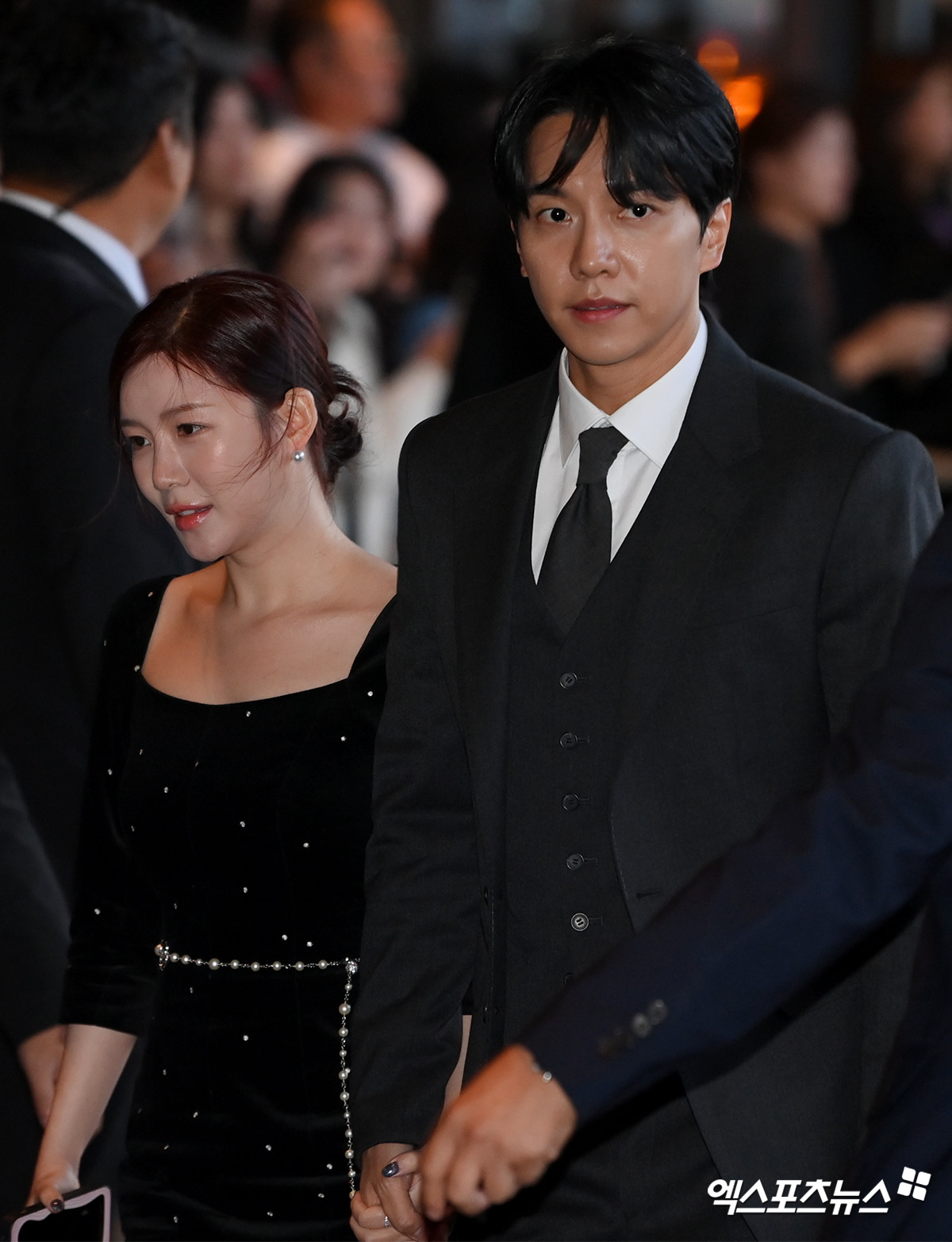손잡고 조세호 결혼식 참석한 이승기-이다인 부부[엑's HD포토]