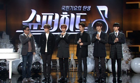 엑소 ‘슈퍼히트’ 축하공연