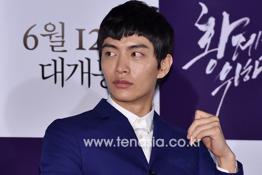 TENPHOTO, 이민기, 시선 사로잡는 아톰 헤어스타일