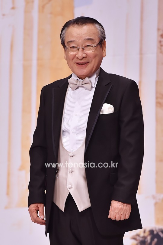 TENPHOTO, 이순재, 든든한 꽃할배 맏형 (꽃보다 할배)