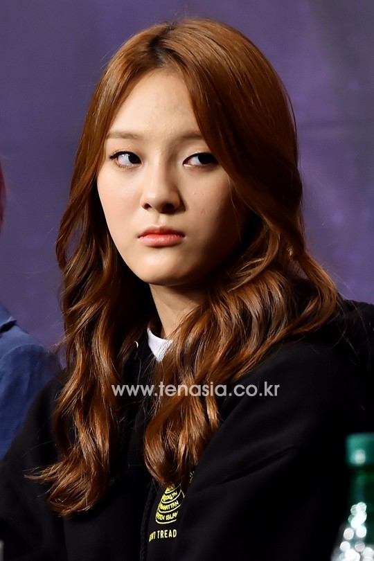 [TENPHOTO] YG 연습생 수아, 언프리티 랩스타2 최연소 랩퍼