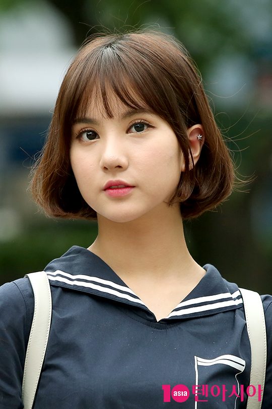 [TEN PHOTO] 여자친구 은하, ‘단발 충동 부추기는 깜찍한 비주얼’(뮤직뱅크 출근길)