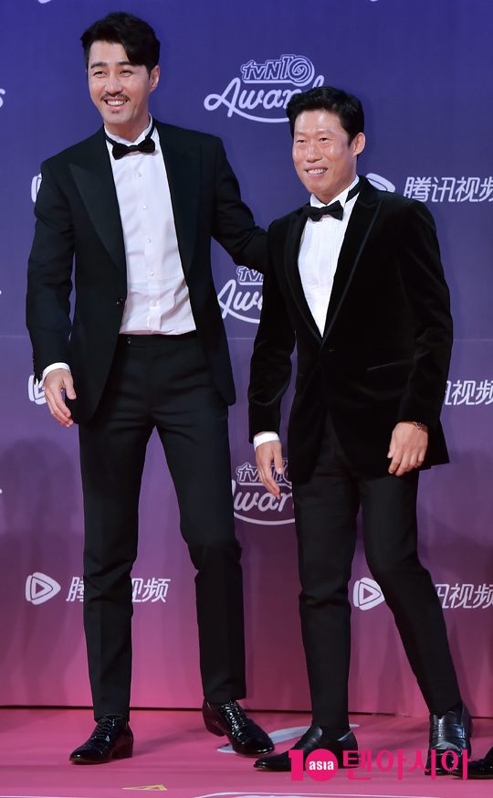 [TEN PHOTO]차승원-유해진 차줌마와 참바다씨(tvN10 어워즈)