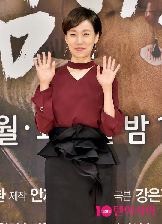 [TEN PHOTO]진경 우아한 손인사