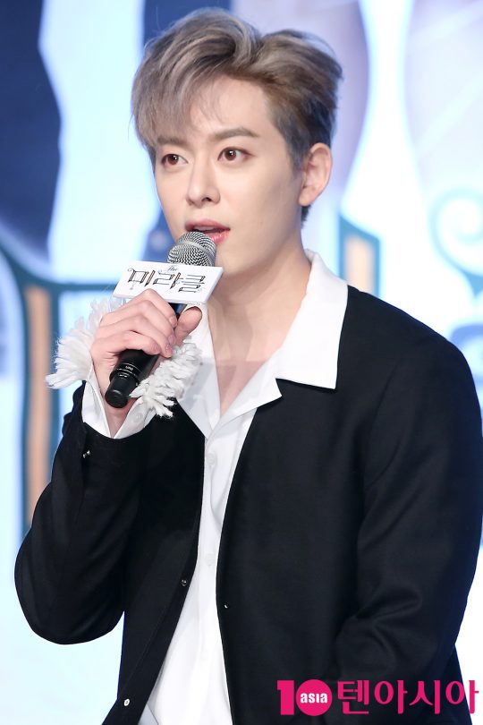 [TEN PHOTO] 보이프렌드 동현 호수같은 큰 눈망울