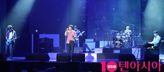 [TEN PHOTO]FT아일랜드 데뷔 10주년 앨범 오버 텐 이어즈 발매