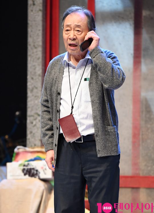 [TEN PHOTO]신구 연극 장수상회에서 인사드립니다