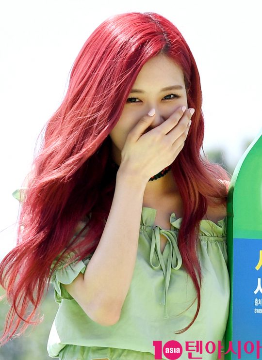 [TEN PHOTO]블랙핑크 로제 빵 터졌어요