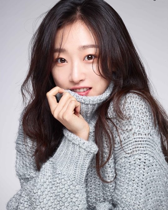 믹스나인 이하영, 매니지먼트 낭만과 전속 계약...연기자로 발돋움