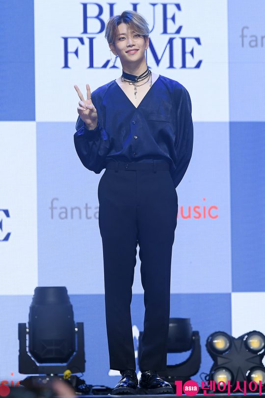 [TEN PHOTO] 아스트로 엠제이 여심 녹이는 브이