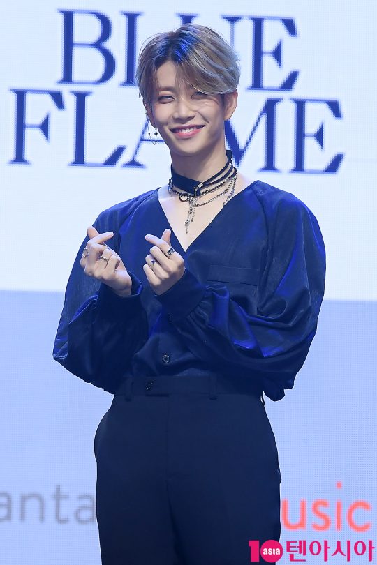 [TEN PHOTO] 아스트로 엠제이 애교 가득한 미소