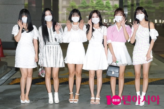 [TEN 포토] 에이프릴 출근길 밝히는 미모