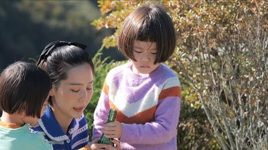 김나영, 신우+이준 형제 데리고 어머니 산소 방문...의젓한 모습에 뭉클 (‘내가 키운다’)