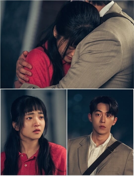 김태리♥남주혁, 안타까움 아로새긴 위로 허그 현장 포착 (스물다섯 스물하나)