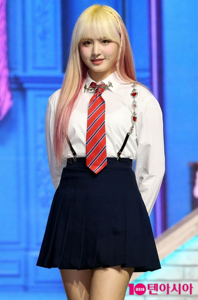 [TEN 포토] 아이브 리즈 눈부신 골드 헤어