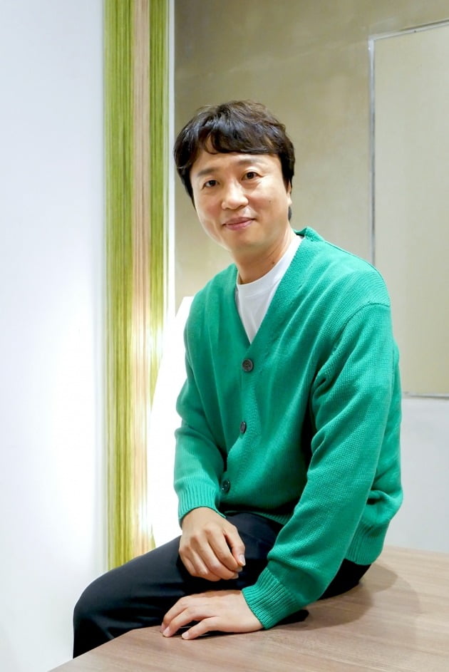 [TEN인터뷰] 박은빈, 배우들과 밥 같이 안 먹어…우영우 아빠 전배수, 큰절까지 올린 사연