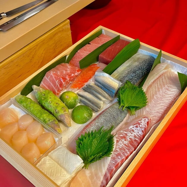 이지훈♥ 아야네, 이렇게 달달한데 따로 앉기는 가혹하지…이 모임 별미 [TEN★]