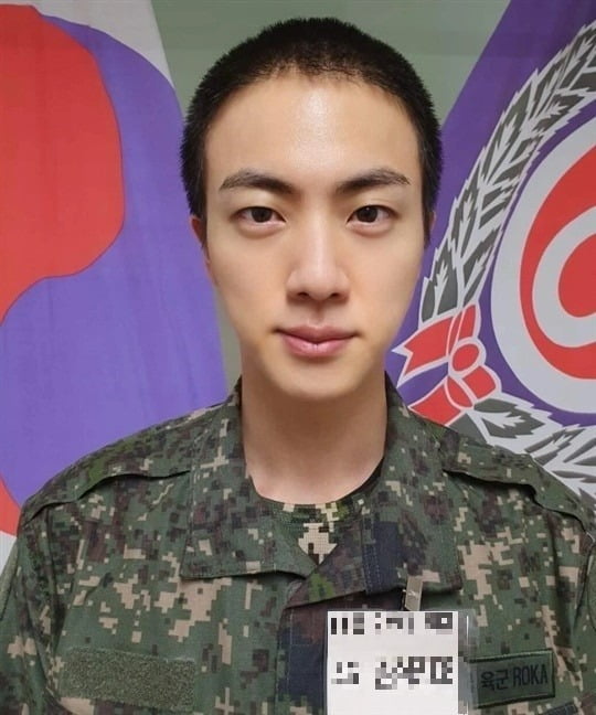 방탄소년단 진, 남자는 머리빨도 옛말…늠름한 군인으로 재탄생