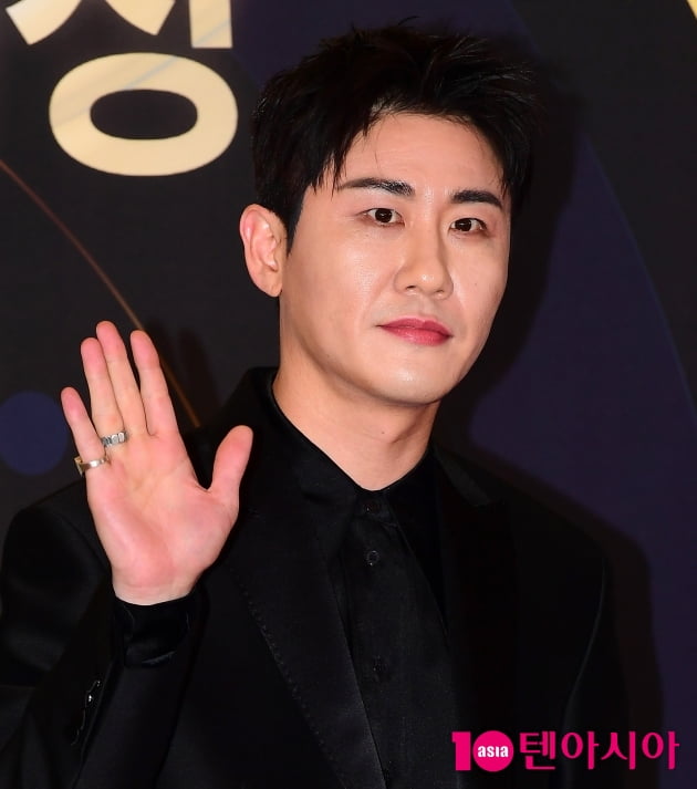 [TEN 포토] 영탁 눈빛이 파워풀