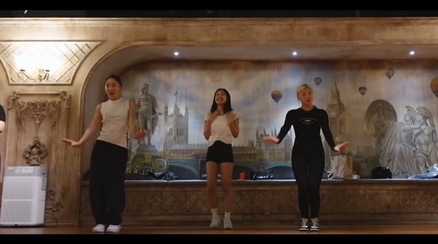 [종합] 블랙핑크 제니, 4년 묵은 솔로곡 You&Me 공개 테디와 좋아한 노래