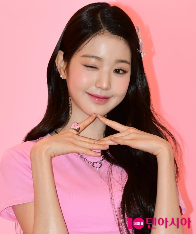 [TEN 포토] 장원영 치명적인 윙크