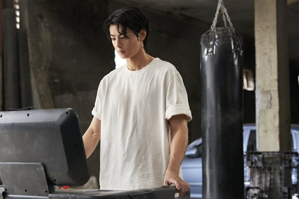 차은우, 성난 피지컬 비밀 서서히 오픈(원더풀 월드)