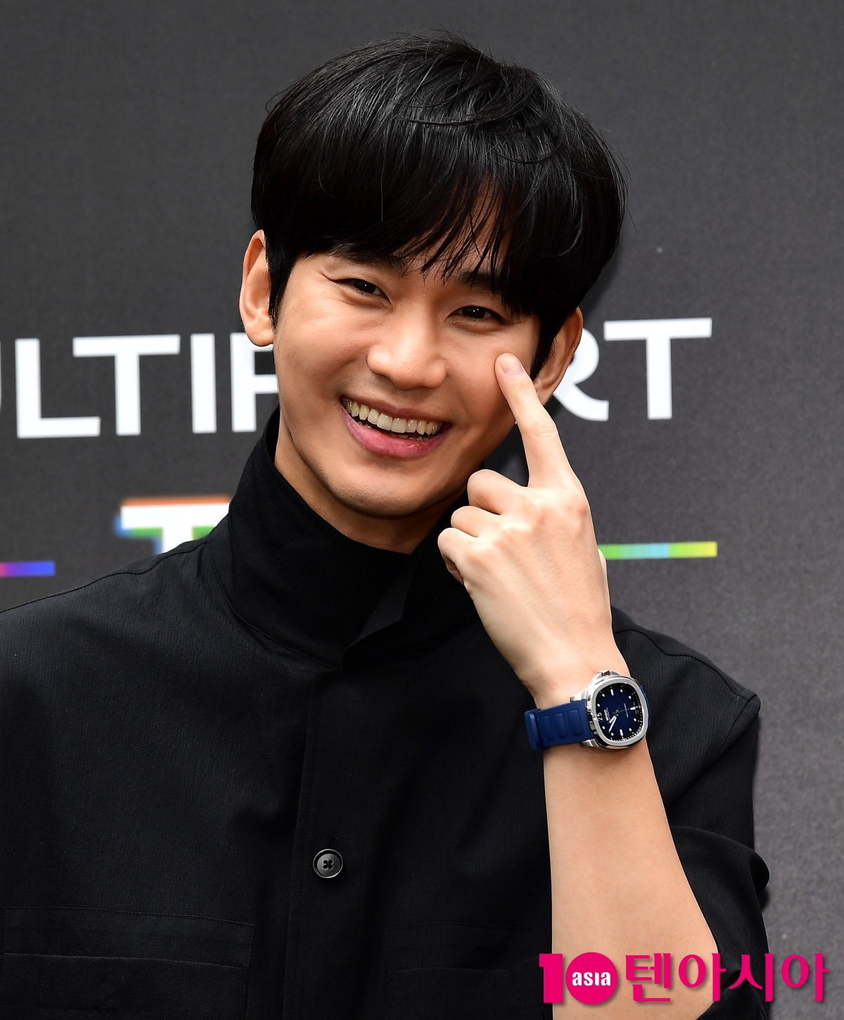 [TEN포토]김수현 웃고 있는 눈물의 왕자