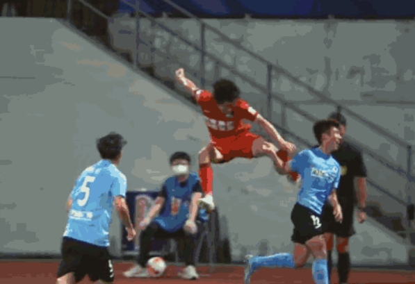 그야말로 쿵푸축구, 중국 슈퍼리그에서 또 비매너 퇴장 발생
