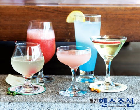 화려한 빛깔과 이색적인 맛 전통주 칵테일