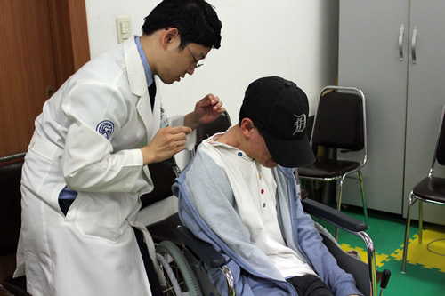 대전자생한방병원, 장애인복지관 찾아 한방의료봉사 실시해
