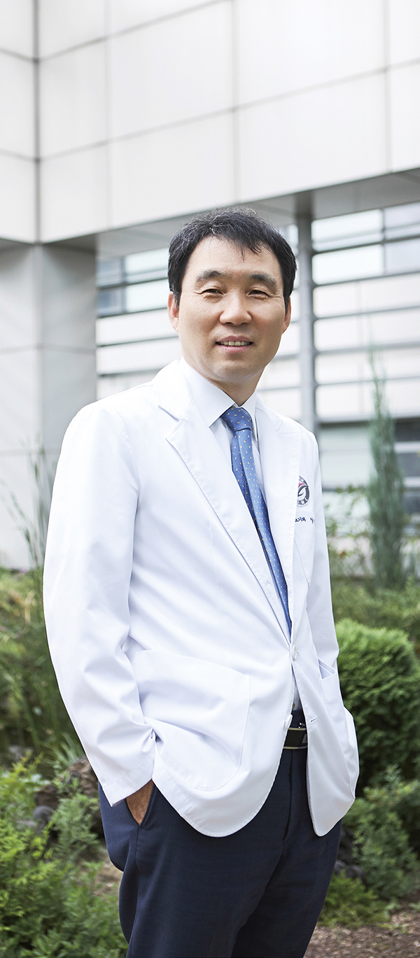 “우울증 부르는 음경만곡증…방치 말고 치료받으세요”