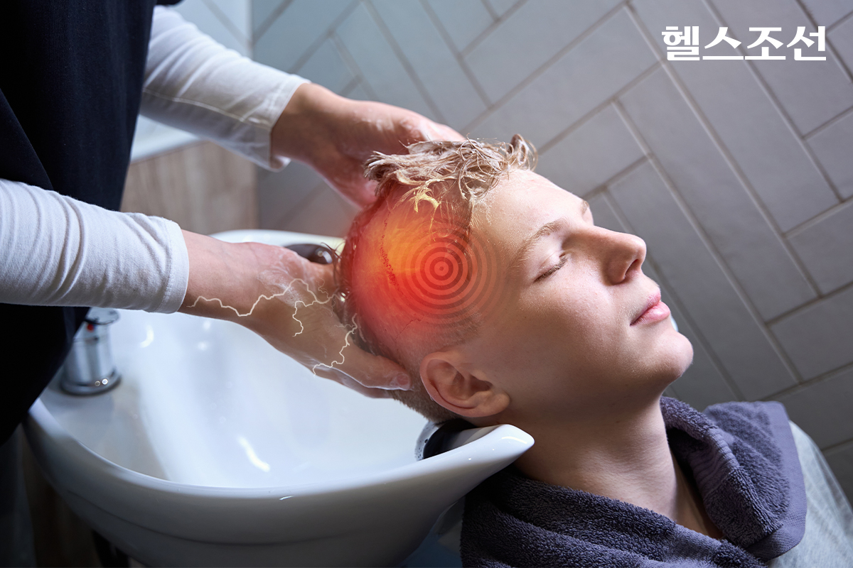 편해서 좋았는데… 미용실에서 머리 감을 때, ‘뇌졸중’ 조심하라고?!