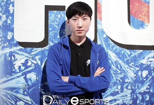 SK텔레콤 T1 테란 명가 부활 선언! 이신형, 조중혁 영입