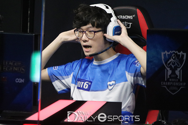 [포토] 4세트 승리한 MVP 애드 강건모 이겼다!